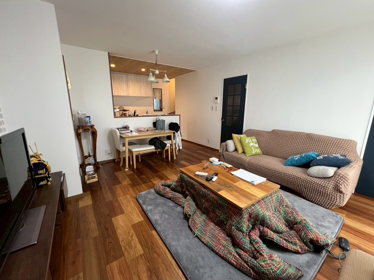 LINE_ALBUM_八尾市南小阪町　中古戸建_260511_37