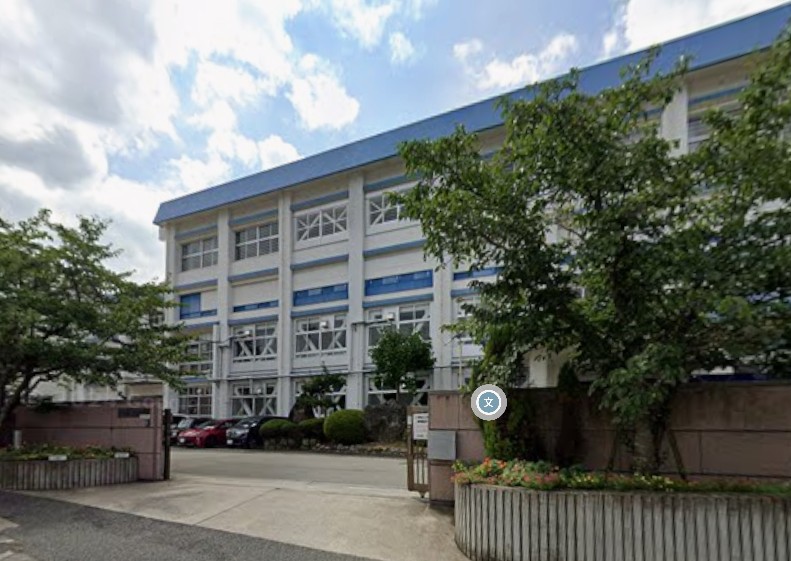 川西市立東谷中学校